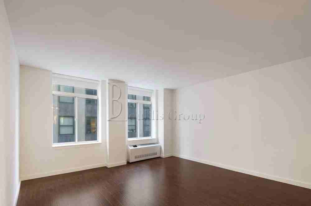 100 John St #1817 - Photo 3 of 6