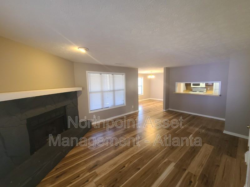 2887 Lakemont Dr Sw #2887 - Photo 3 of 9