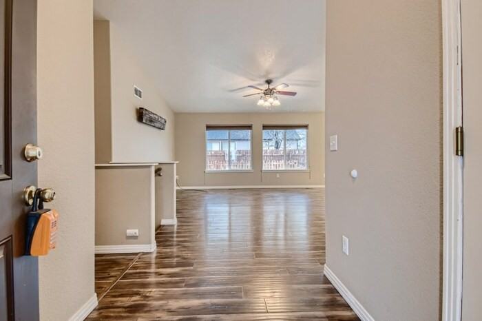 305 Disc Ln - Photo 3 of 18