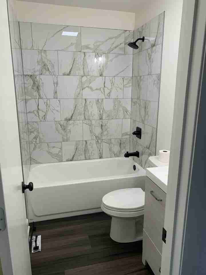 202 English Lane - Photo 3 of 14