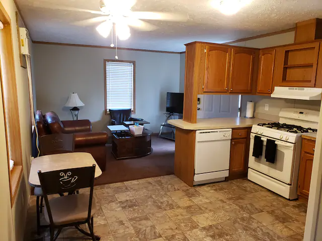 22600 Middlebelt Rd #B25 - Photo 3 of 9