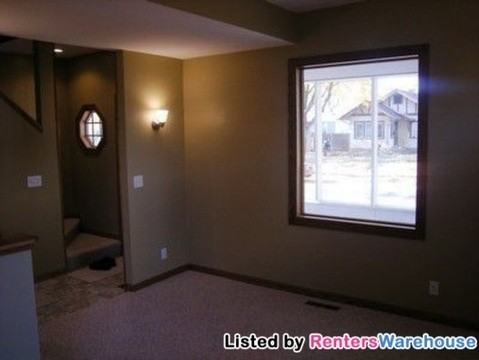 4231 S 32nd Ave - Photo 3 of 15