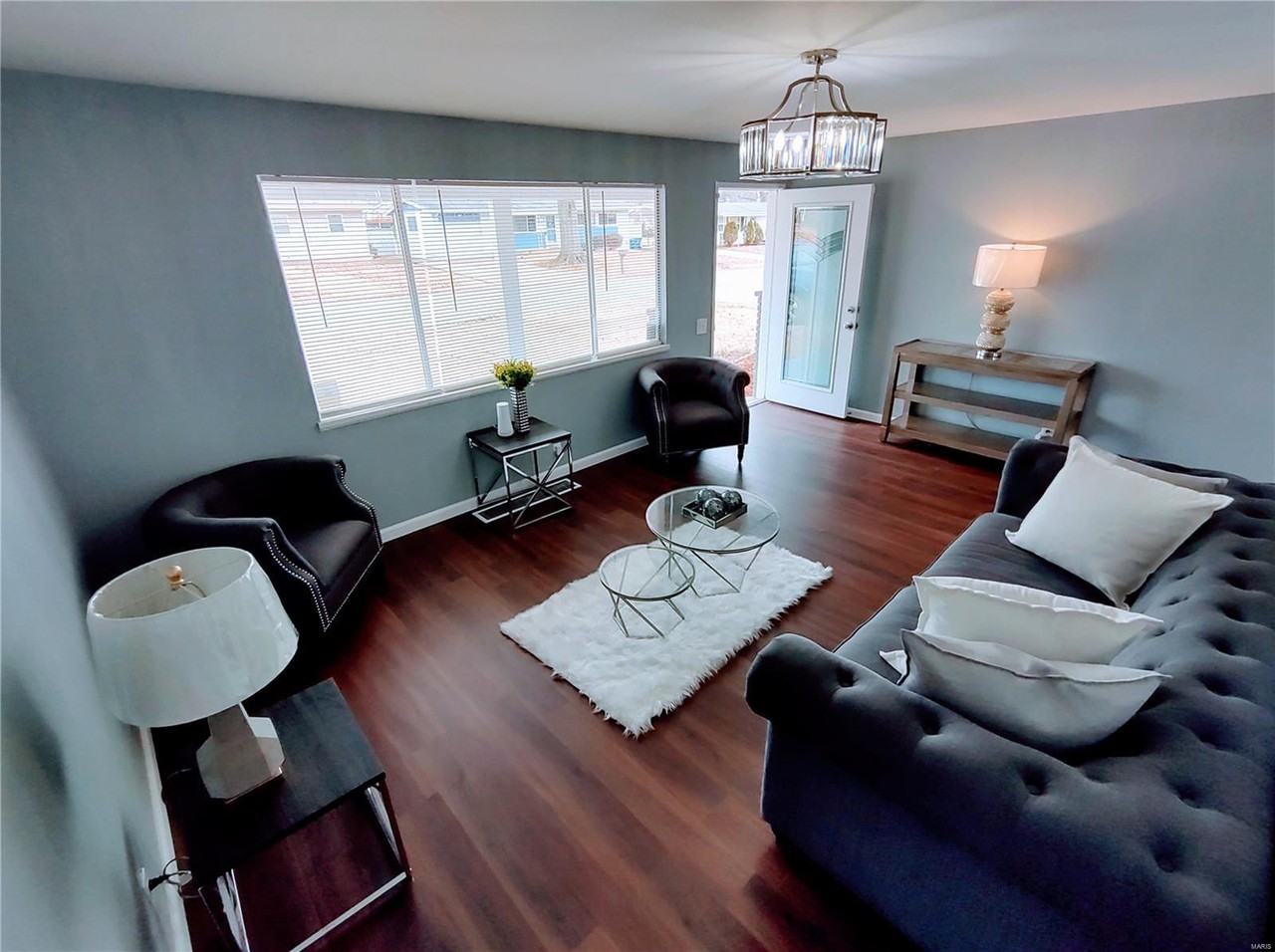 10221 Tanner Dr - Photo 2 of 21