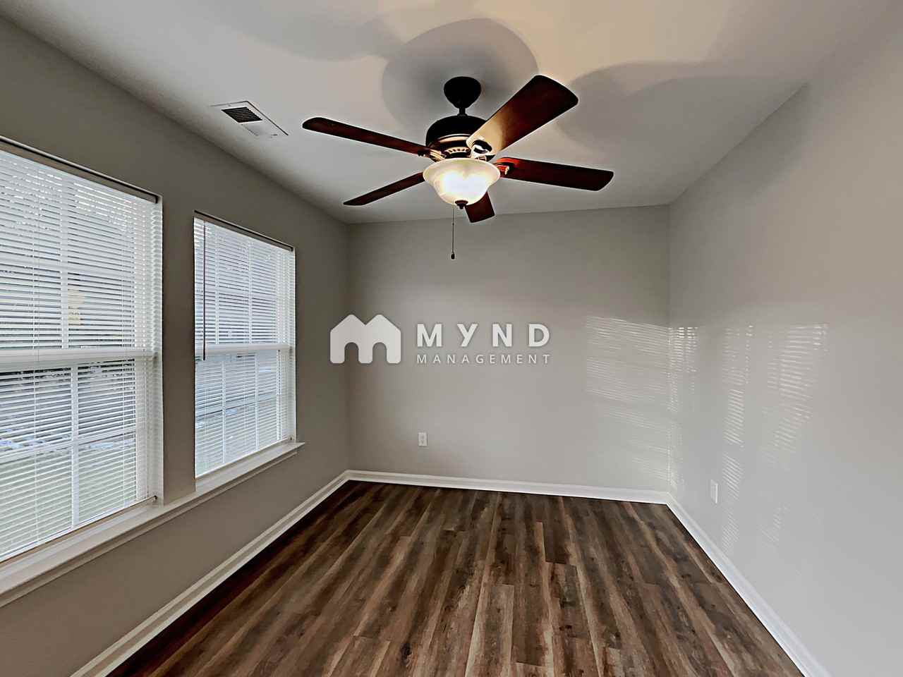 6409 Barrington Dr - Photo 2 of 15