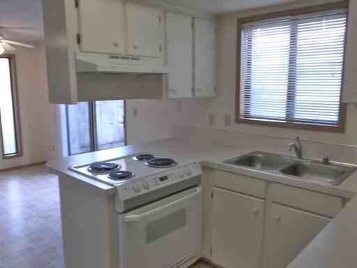 3023 NE Whitman Ave - Photo 3 of 13