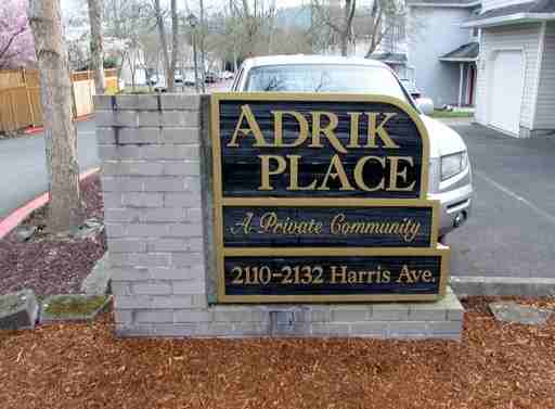 2128 Harris Ave - Photo 3 of 12