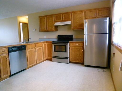 2604 N 28th St - Photo 3 of 6