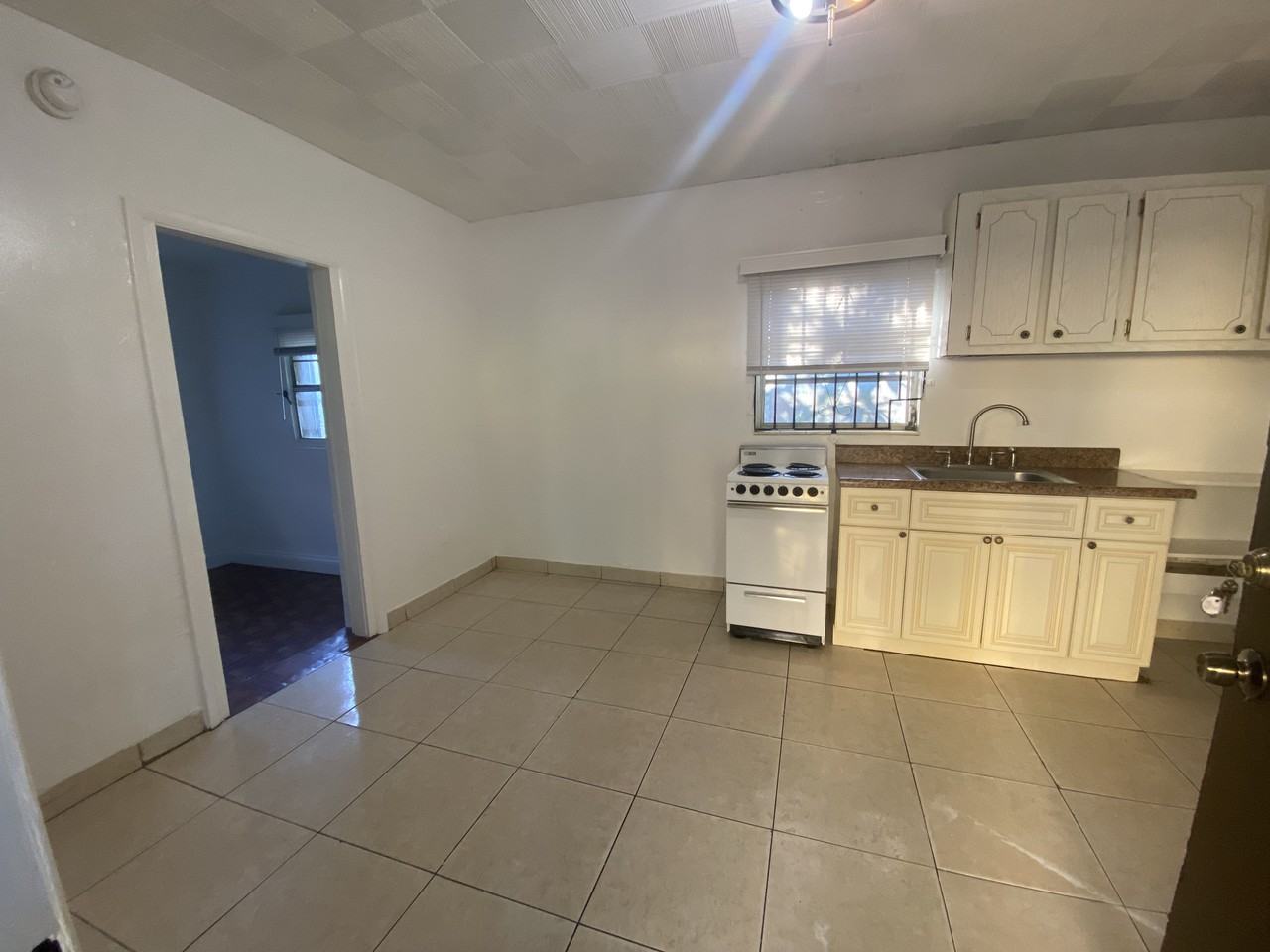 119 NE 56th St - Photo 2 of 9