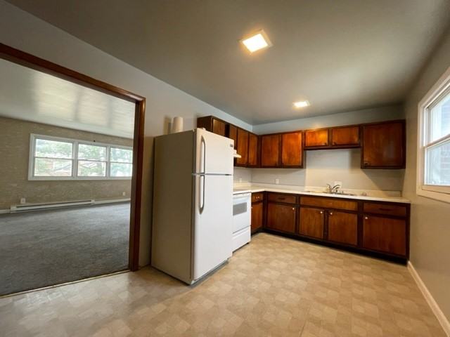 906 W South St - Photo 2 of 11