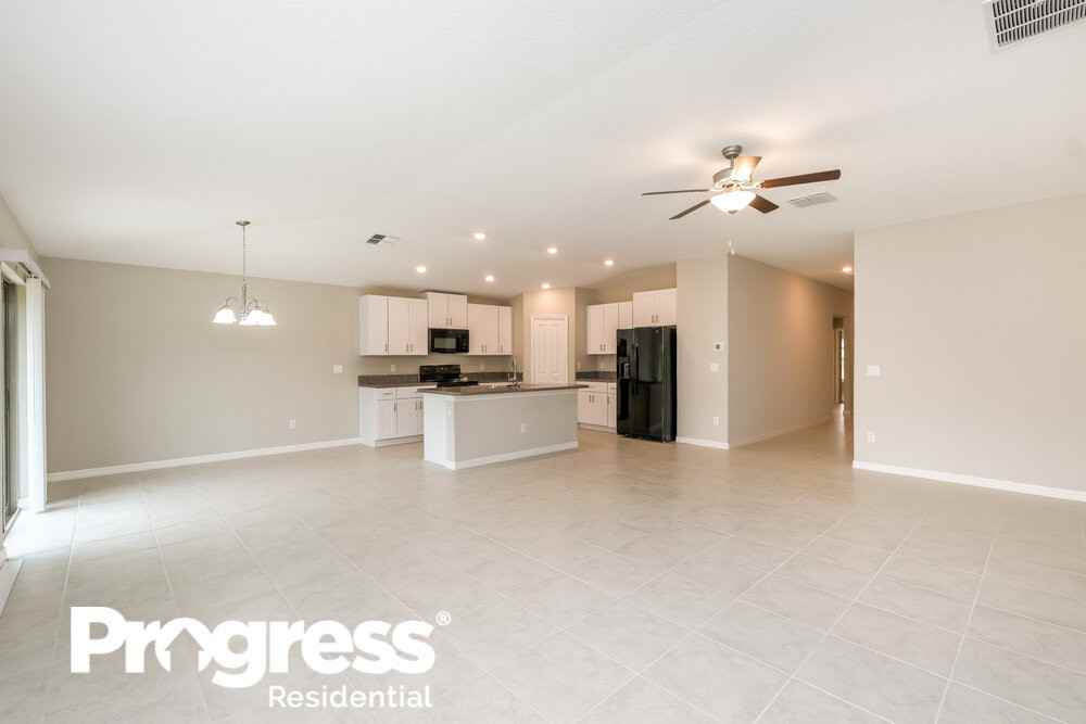 39950 Harmon Grove Ct - Photo 3 of 16