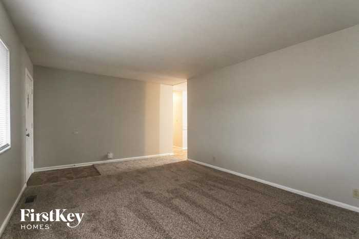 4125 Floyd Dr - Photo 2 of 15