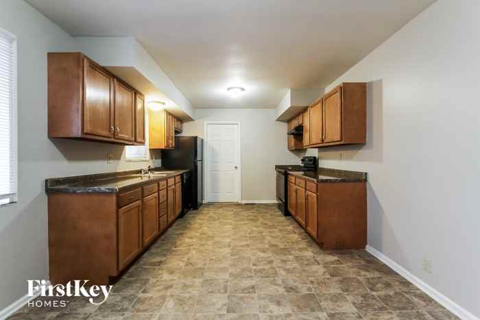 4125 Floyd Dr - Photo 3 of 15