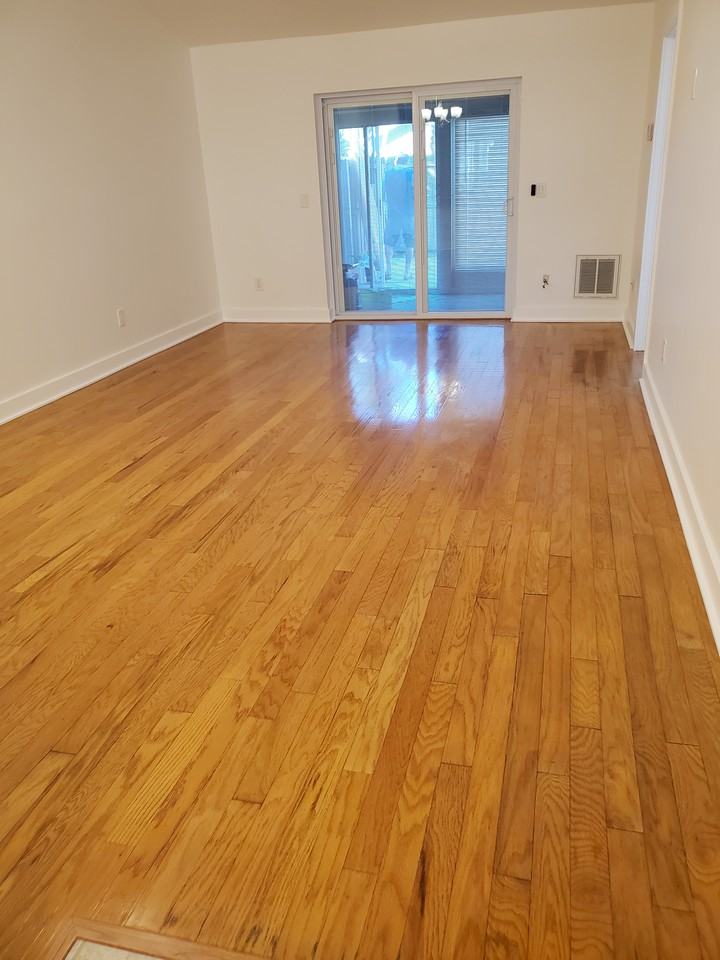 1135 Dover Court - Photo 3 of 17