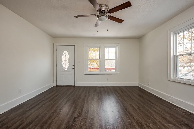 6238 Saint Marys Rd - Photo 4 of 17