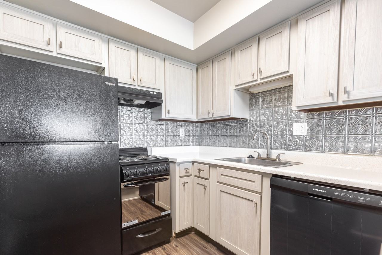 Prime W Apartments - Photo 7 of 134