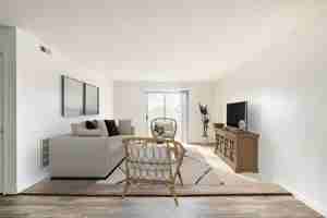 featured image of 74 W Franklin St