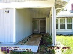 1625 Klamath River Dr - Photo 2 of 14