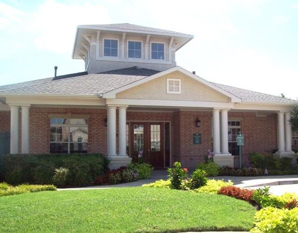 503 Highland Dr C6 - Photo 2 of 10