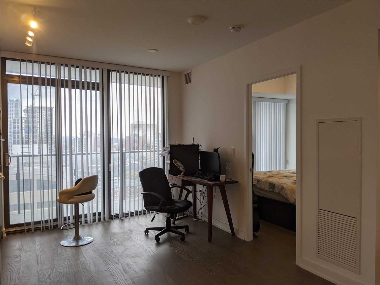 11 Wellesley Street West ##1413