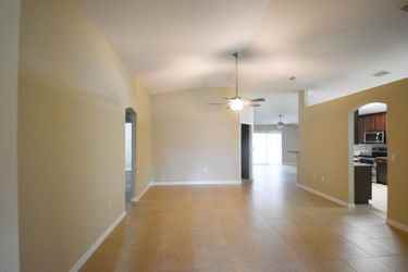 1290 Corbett Ln - Photo 2 of 12