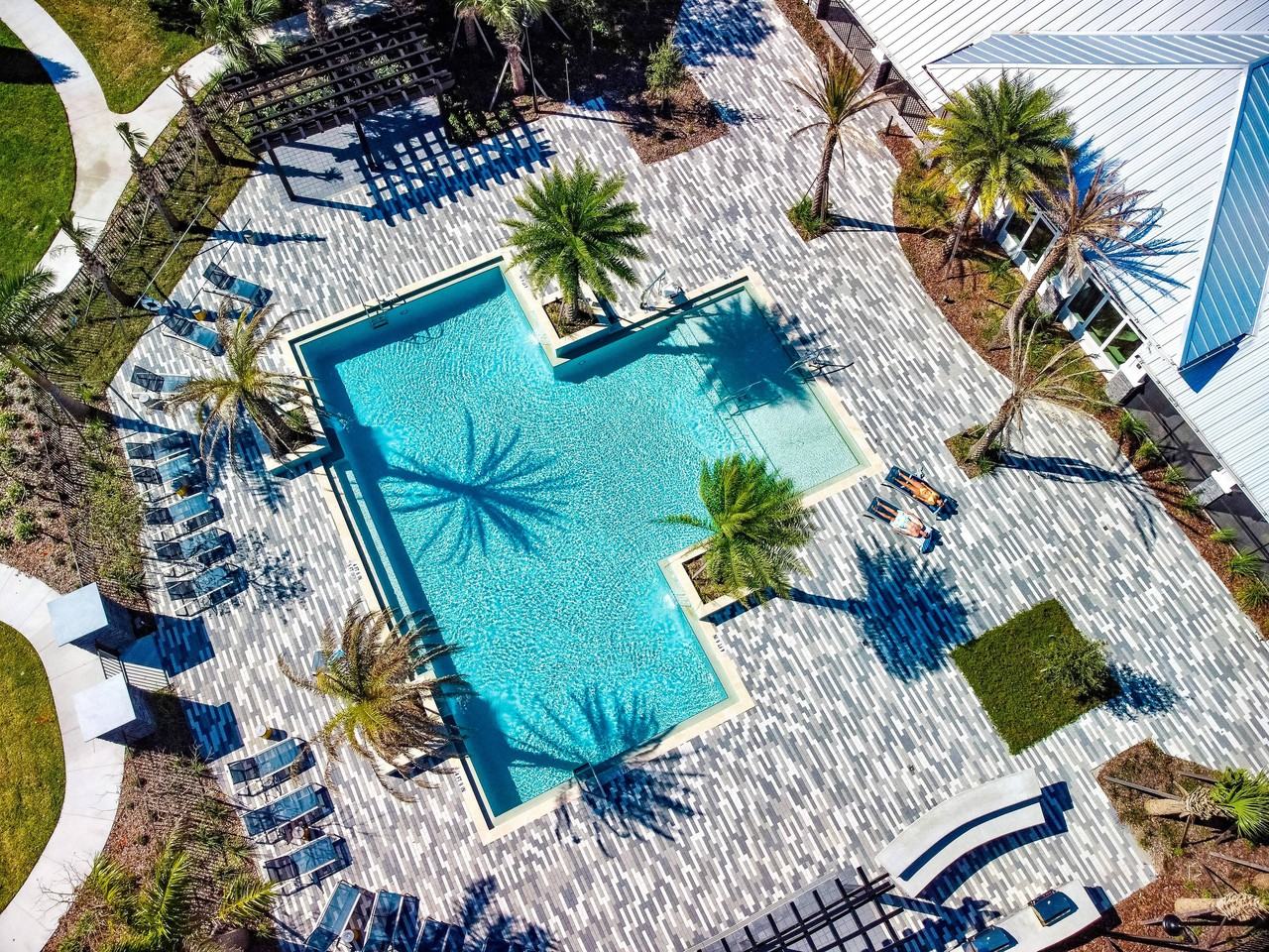 Venice Isles Apartments - Photo 3 of 29