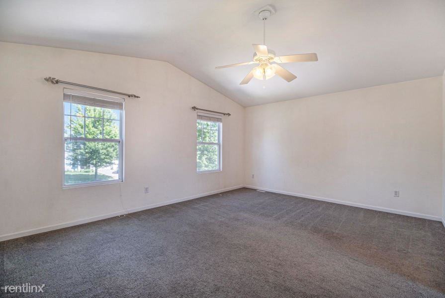 8843 Geiser Grv - Photo 3 of 20