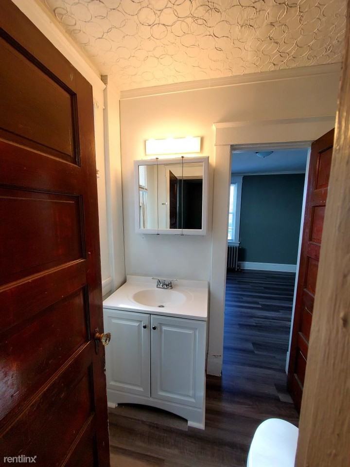 1429 Rogers St - Photo 3 of 13