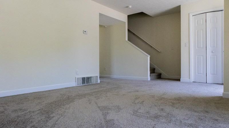 45 Ariel Dr - Photo 2 of 15