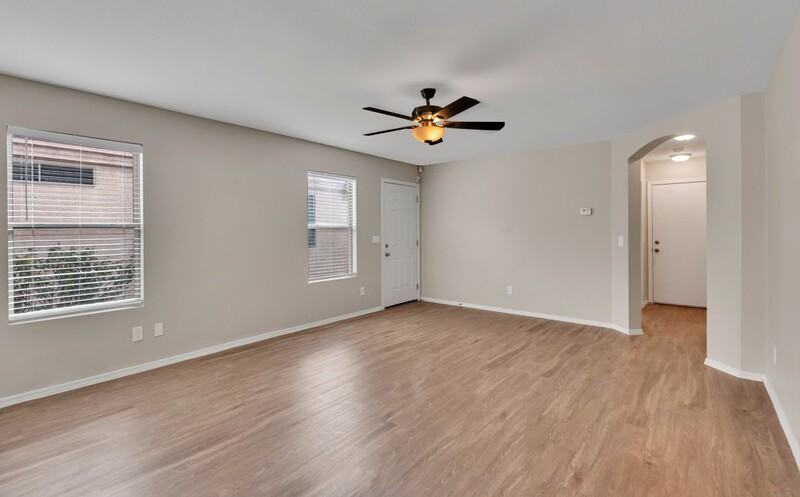 10916 E Clovis Ave - Photo 3 of 23