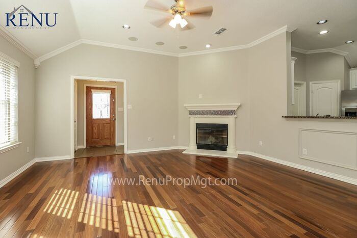 9021 Racquet Club Dr - Photo 2 of 17