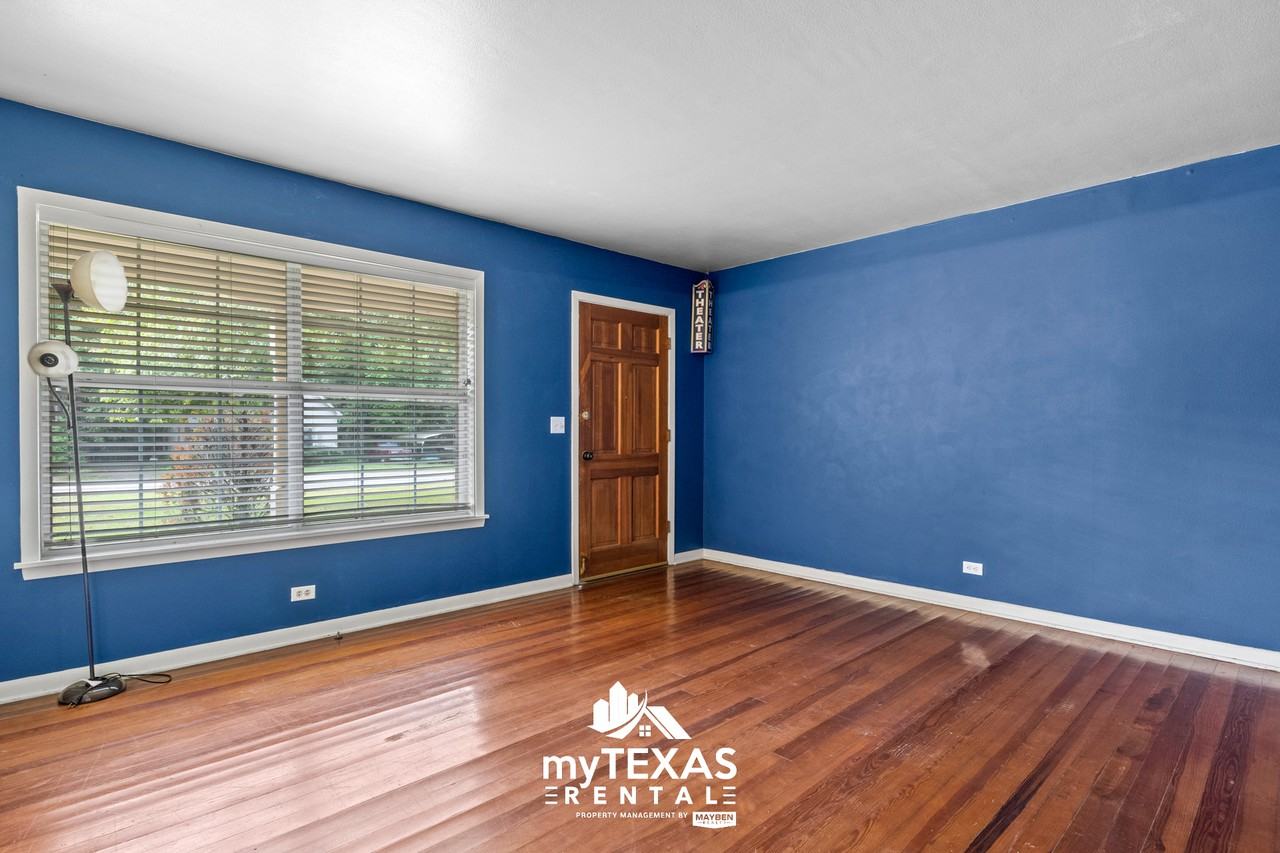 409 E Main St #1 - Photo 2 of 10