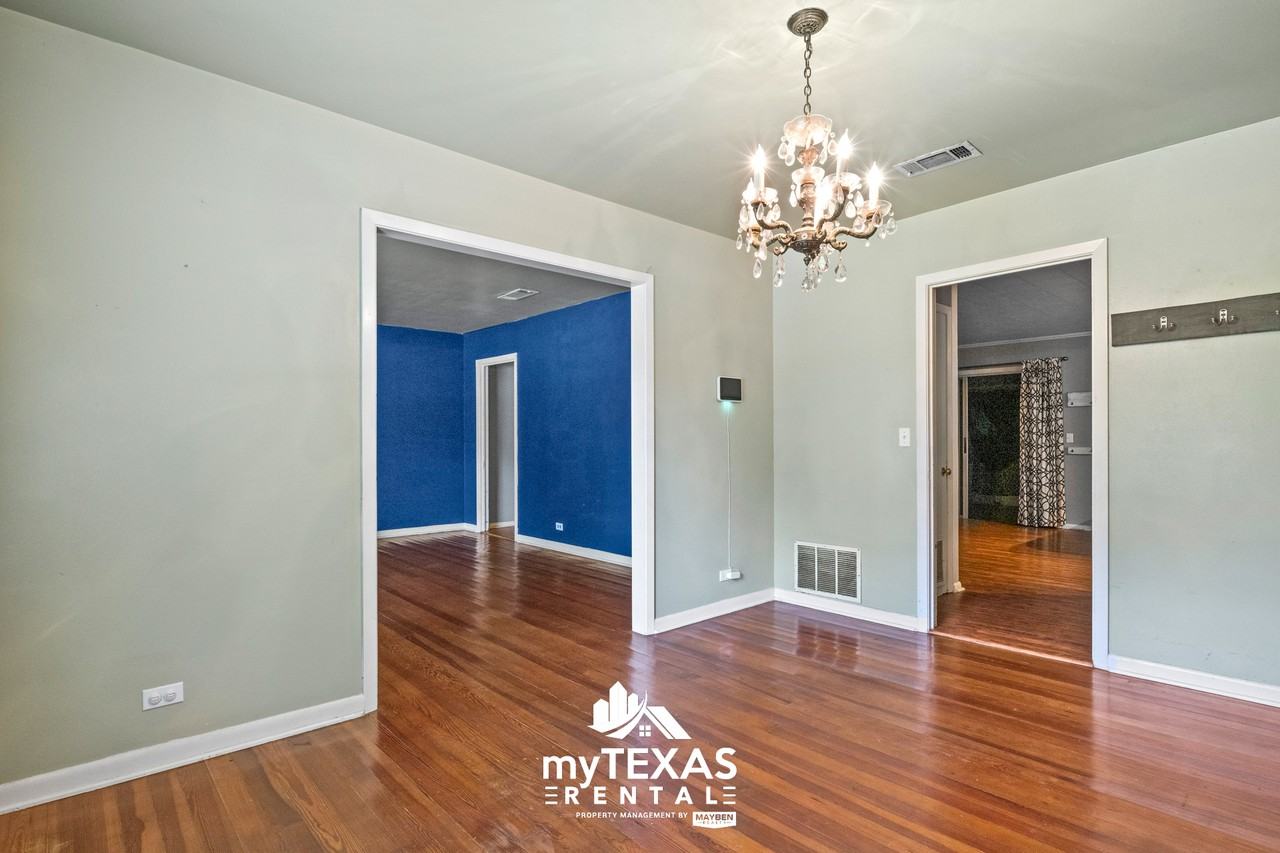 409 E Main St #1 - Photo 3 of 10