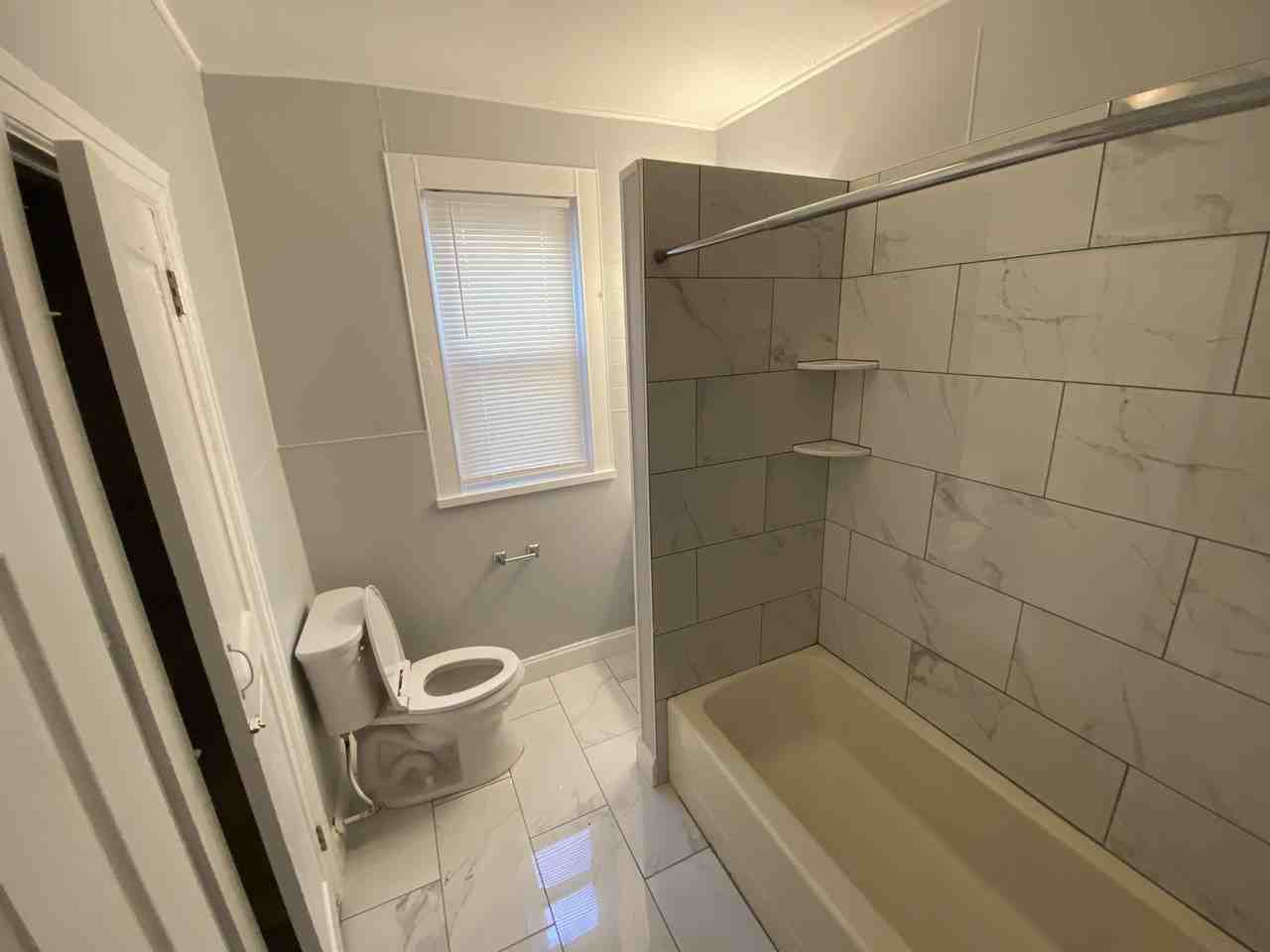 1507 Wildwood Ave #1 - Photo 6 of 10