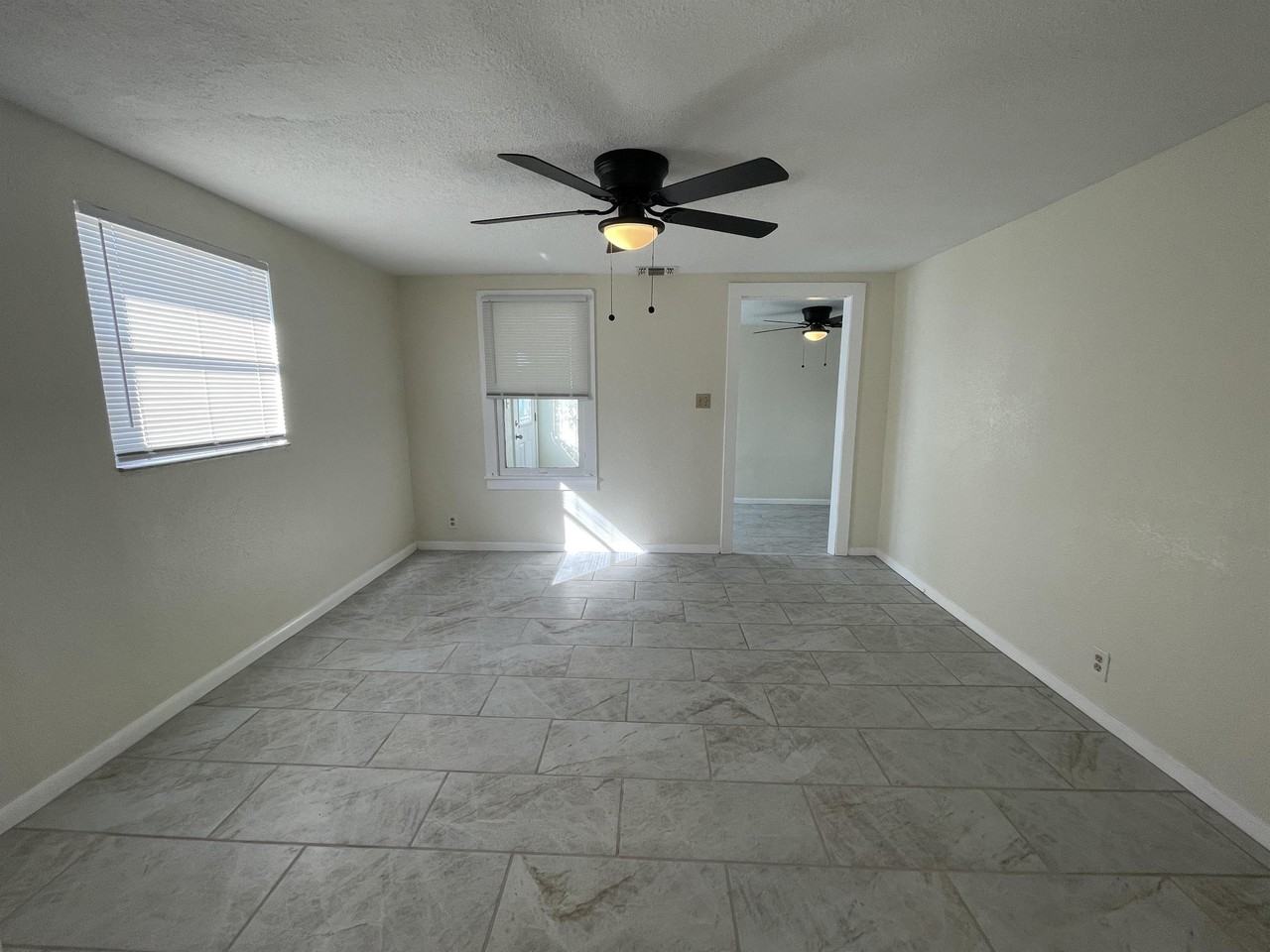2405 Everett St #1 - Photo 2 of 12