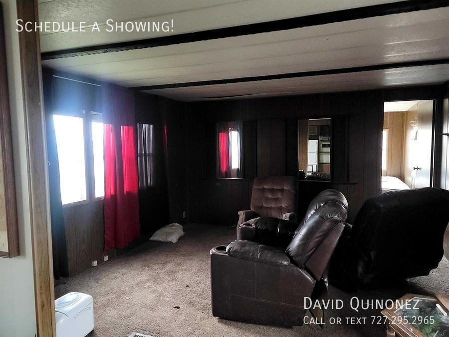 2051 Parkview Cir - Photo 3 of 9