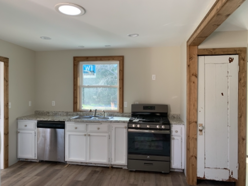 123 Adams Ln - Photo 2 of 18