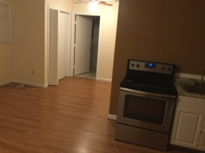 1051 South Ave - Photo 2 of 4