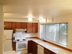 7105 Montauk Cir - Photo 3 of 10