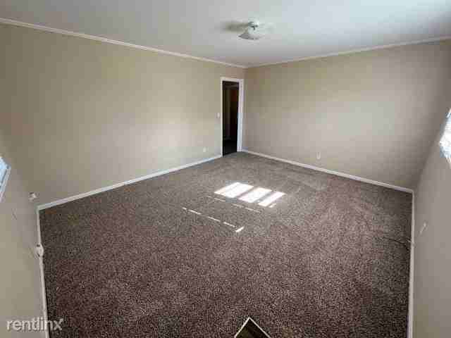 501 Wise Ave #A - Photo 2 of 6