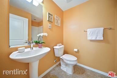 12014 Fairmont Ct - Photo 2 of 10