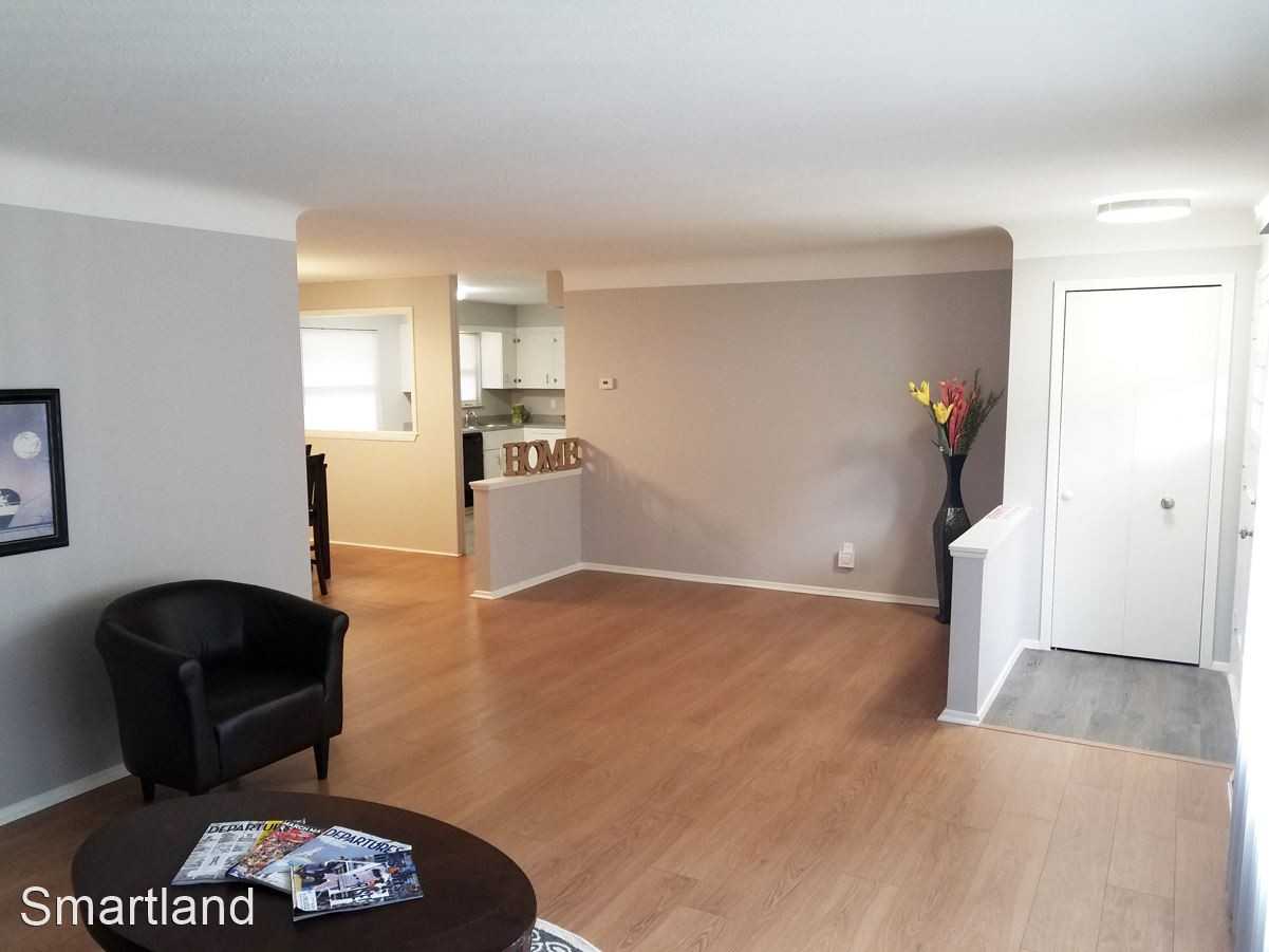 376 Royal Oak Blvd - Photo 3 of 21