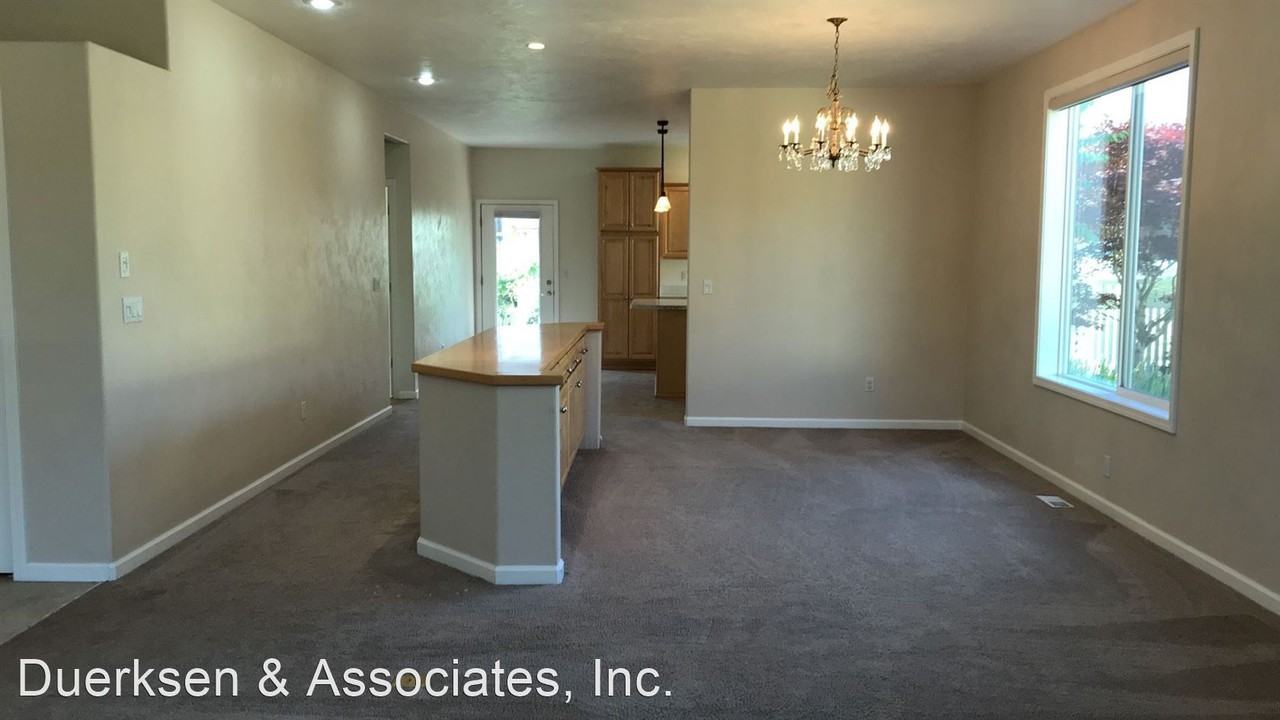 4668 Sw 47th Pl - Photo 3 of 10