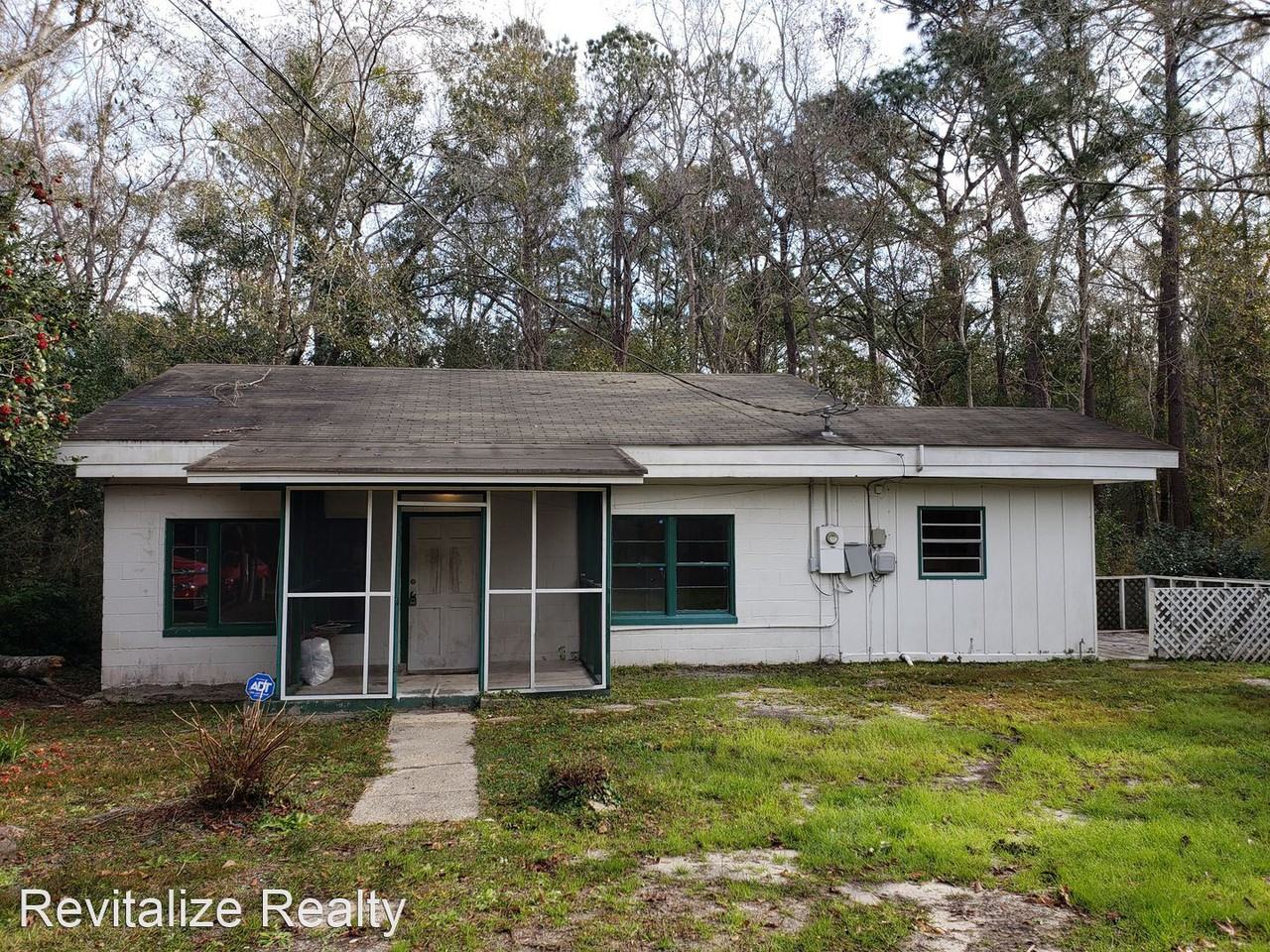 3203 Dogwood Rd - Photo 2 of 14