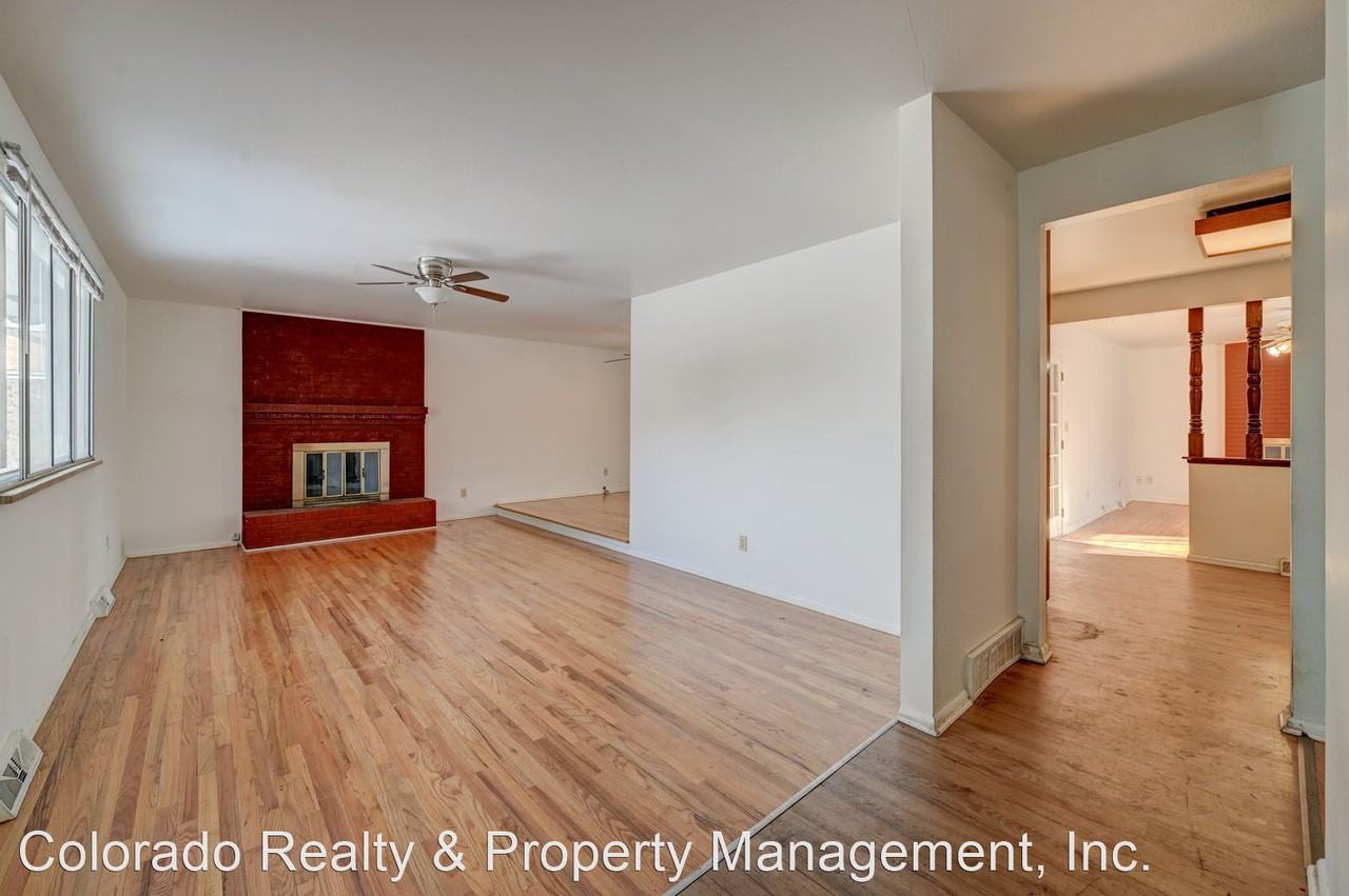 3260 E Maplewood Ave - Photo 2 of 45