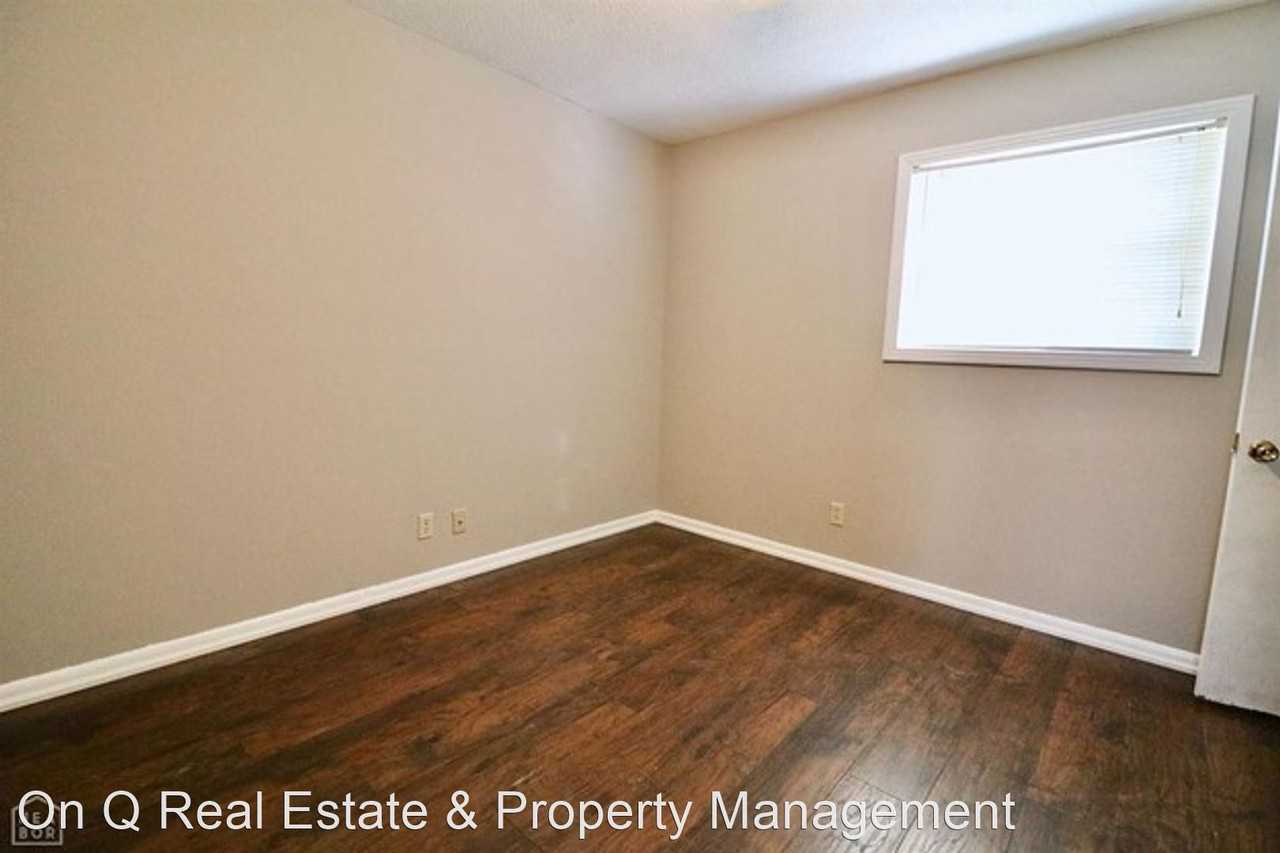 1720 Georgia Dr - Photo 3 of 19