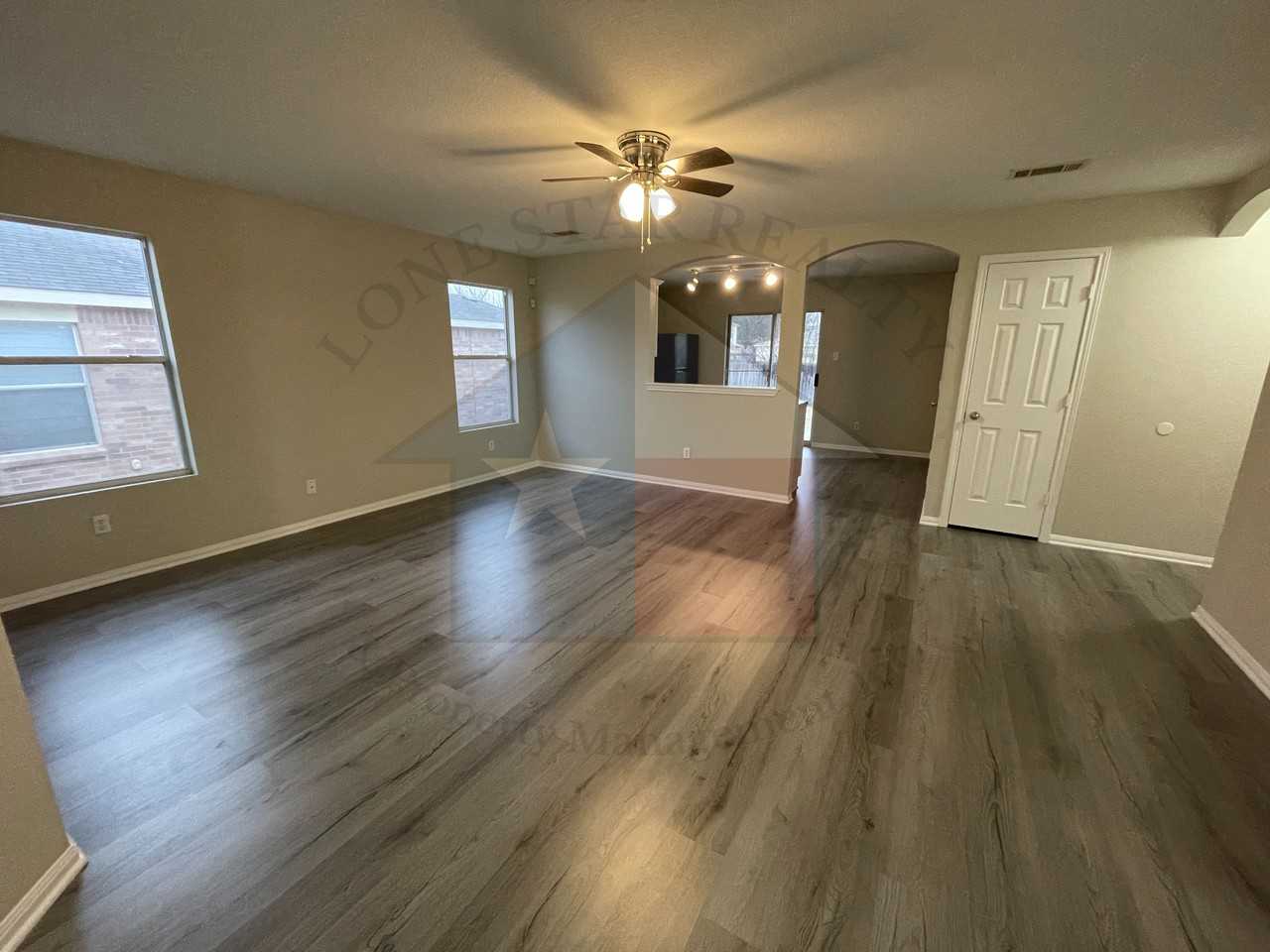 3003 John Porter Dr - Photo 2 of 18