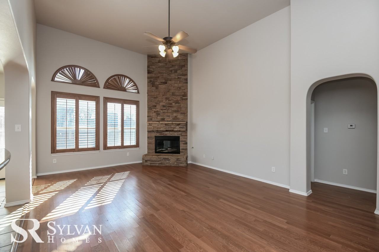 9716 Gessner Dr - Photo 2 of 15