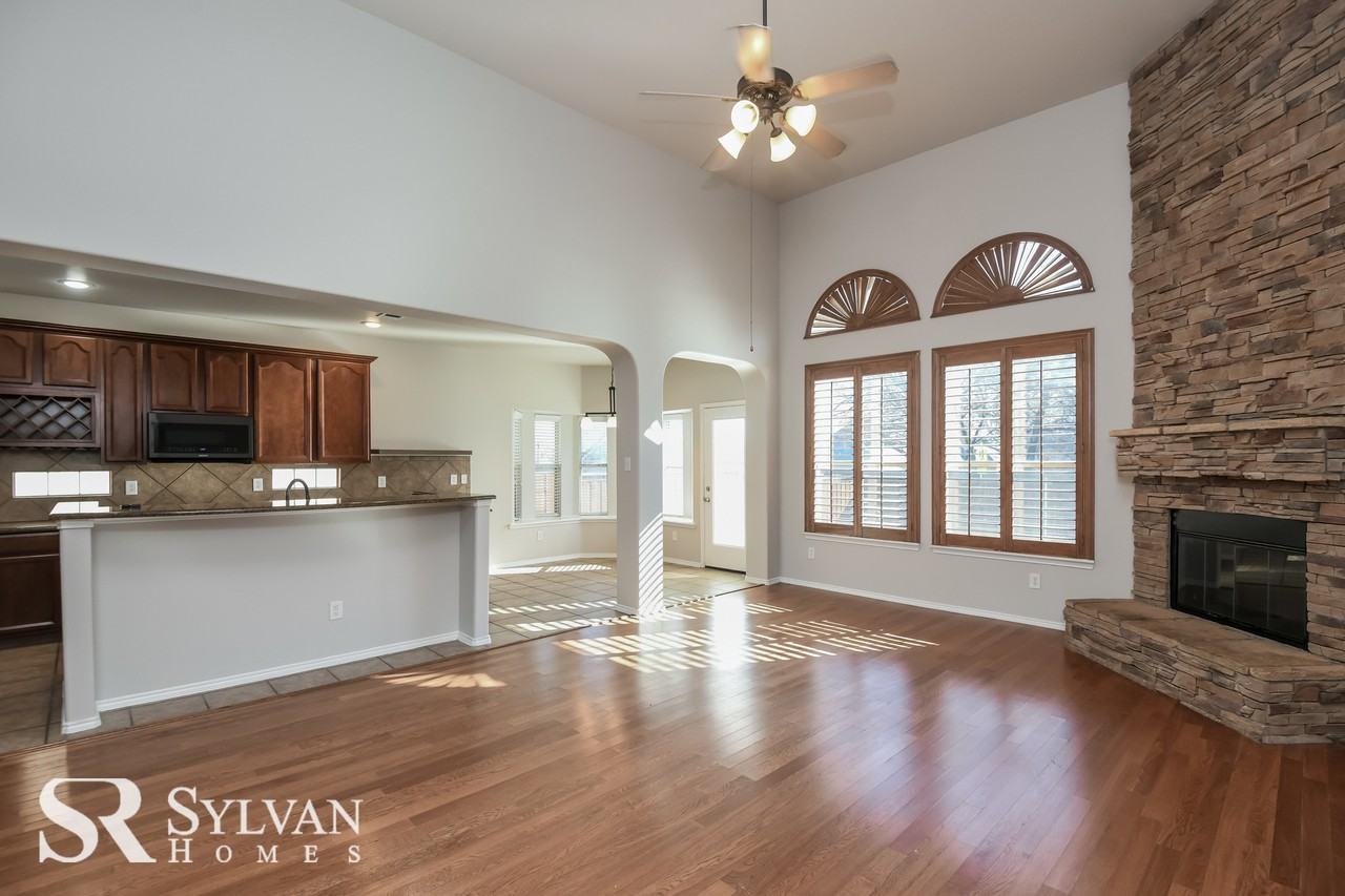 9716 Gessner Dr - Photo 3 of 15