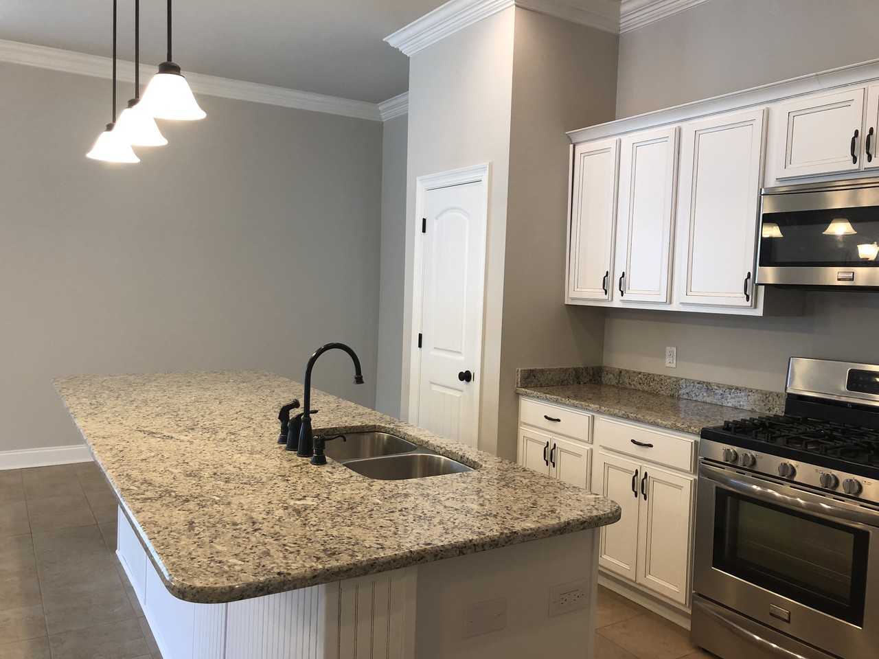 632 Turquoise Dr - Photo 3 of 13