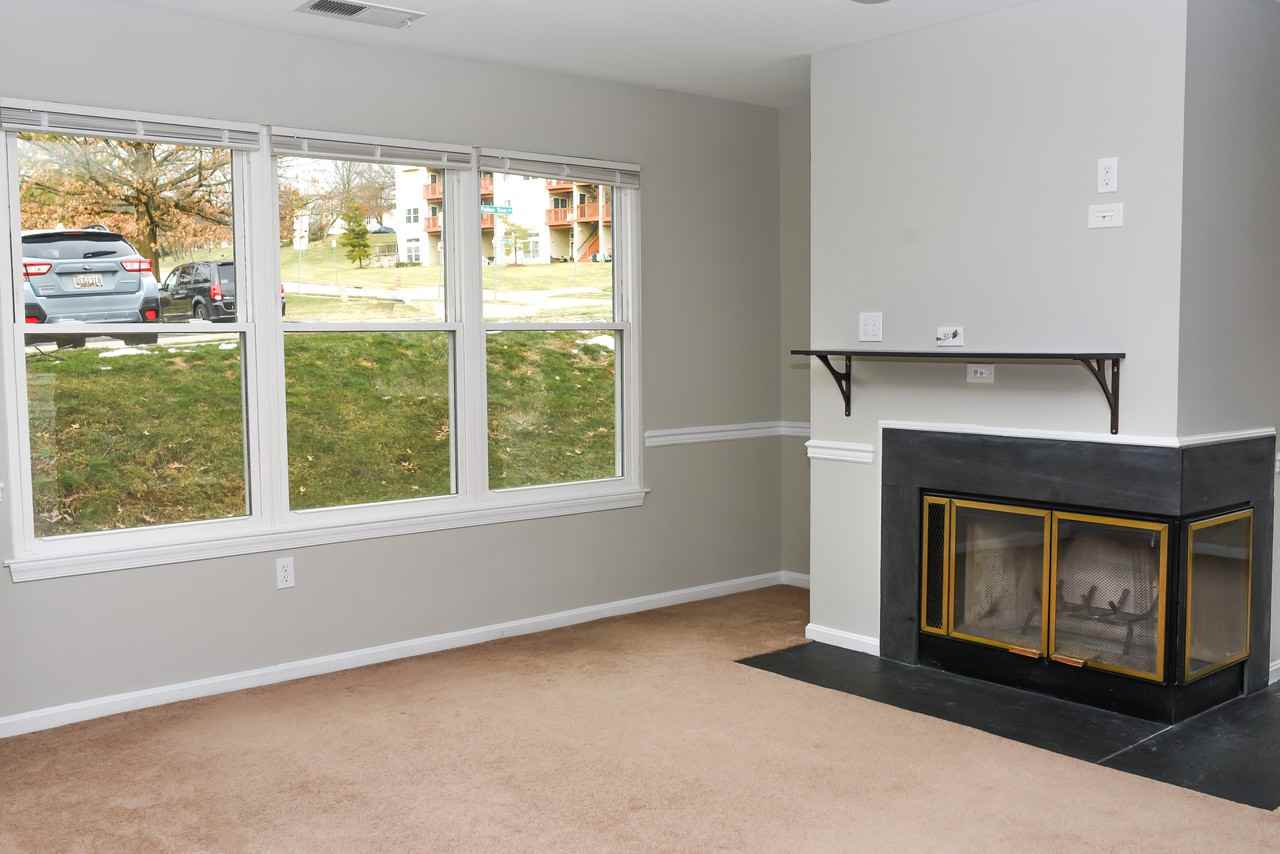 2 Fallen Tree Ct #C - Photo 3 of 22